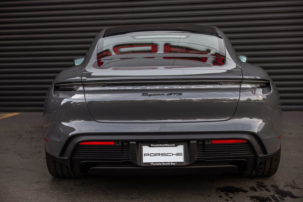 2026 Porsche Taycan GTS - Photo 9