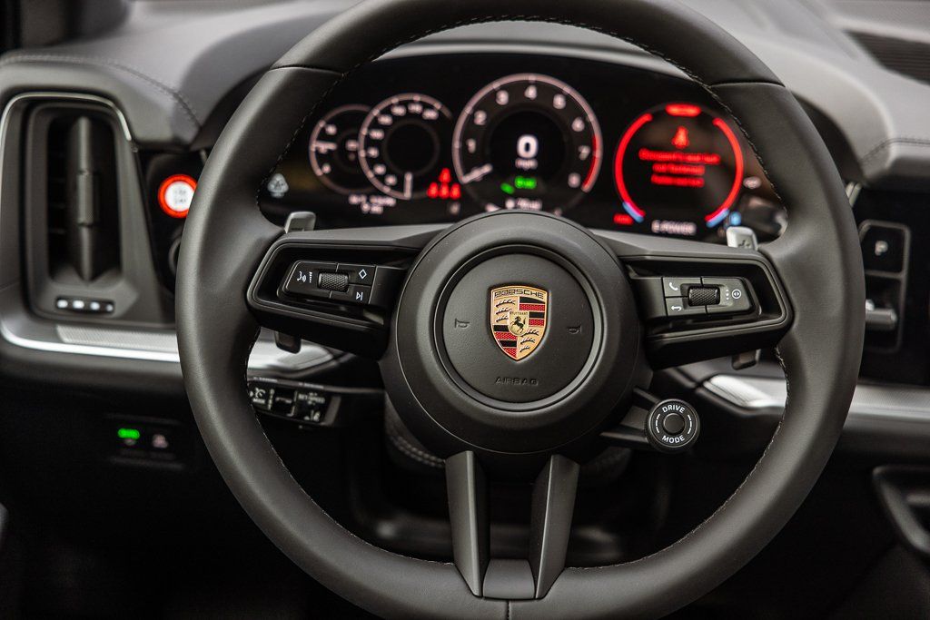 2026 Porsche Cayenne S E-Hybrid - Photo 14