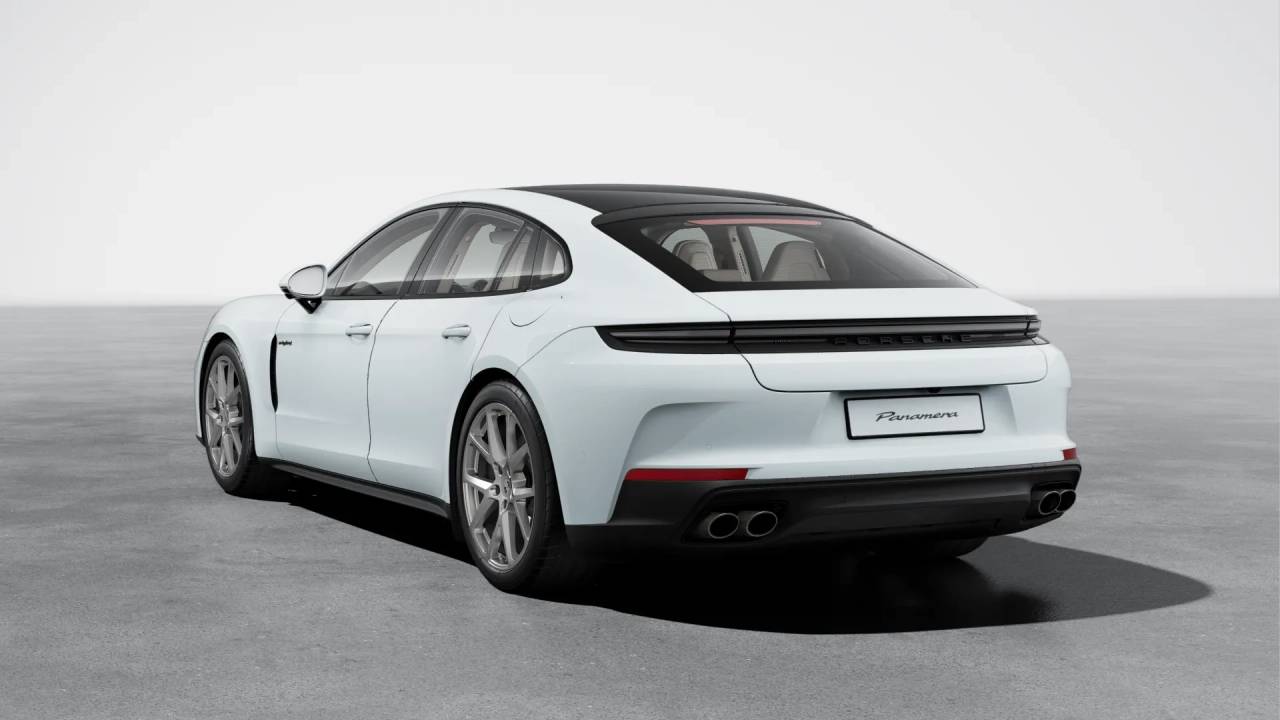 2026 Porsche Panamera E-Hybrid photo 3