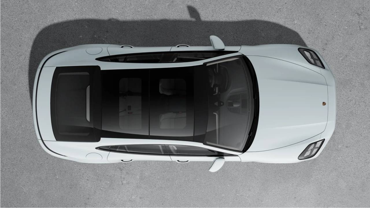 2026 Porsche Panamera E-Hybrid photo 4