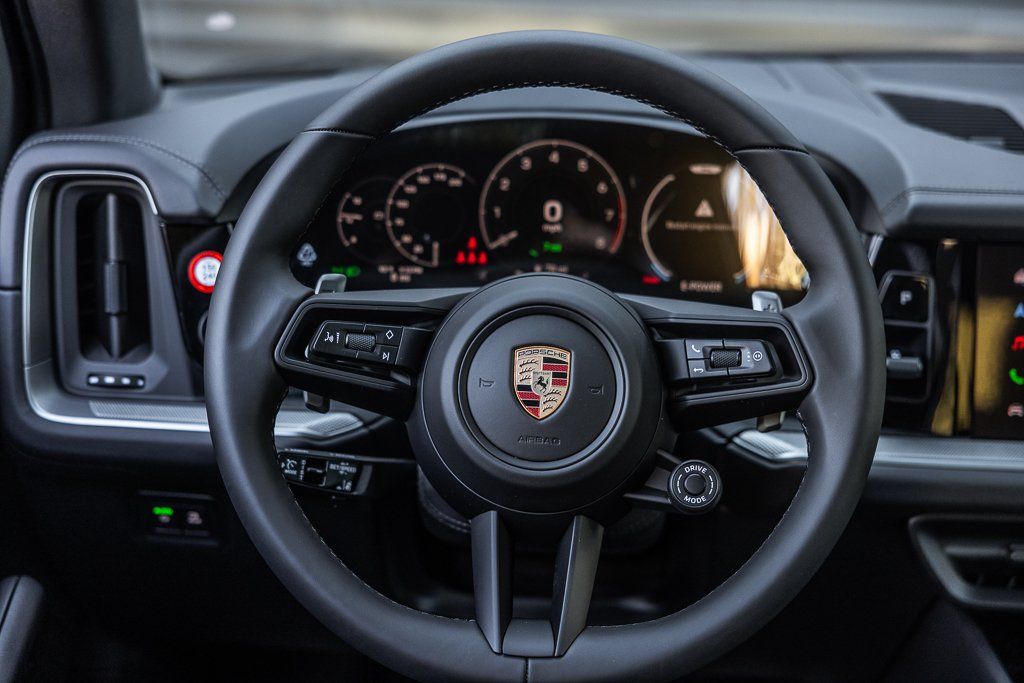 2026 Porsche Cayenne S E-Hybrid - Photo 14