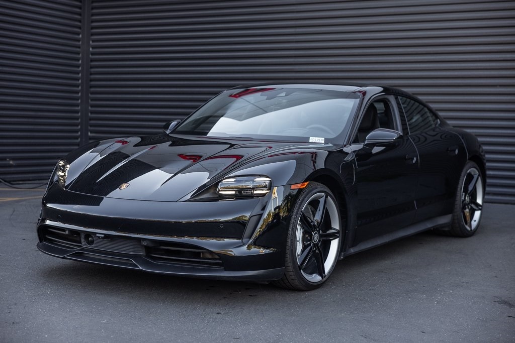 2022 Porsche Taycan Base