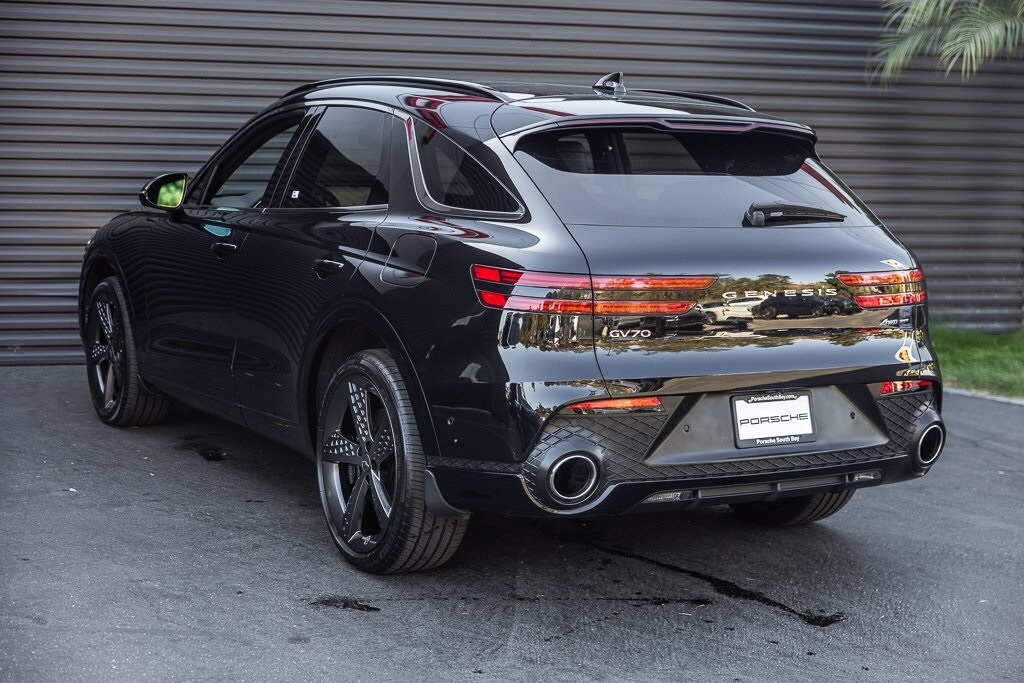 2024 Genesis GV70 3.5T Sport Prestige photo 3