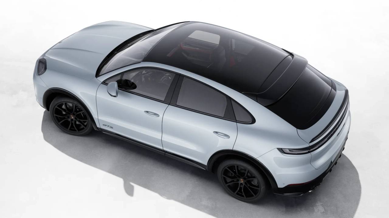 2025 Porsche Cayenne Coupe GTS photo 4