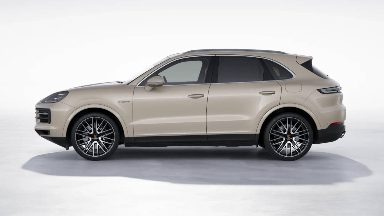 2026 Porsche Cayenne E-Hybrid photo 2