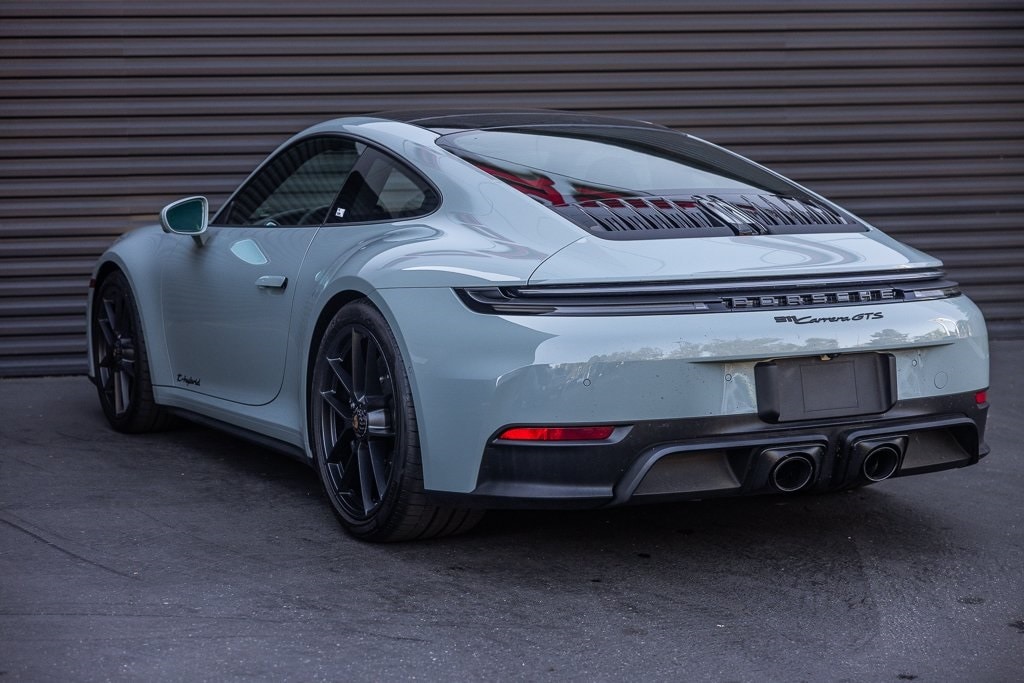 2025 Porsche 911 4 GTS photo 3