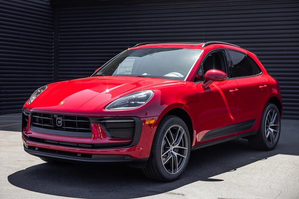 2025 Porsche Macan T's photo