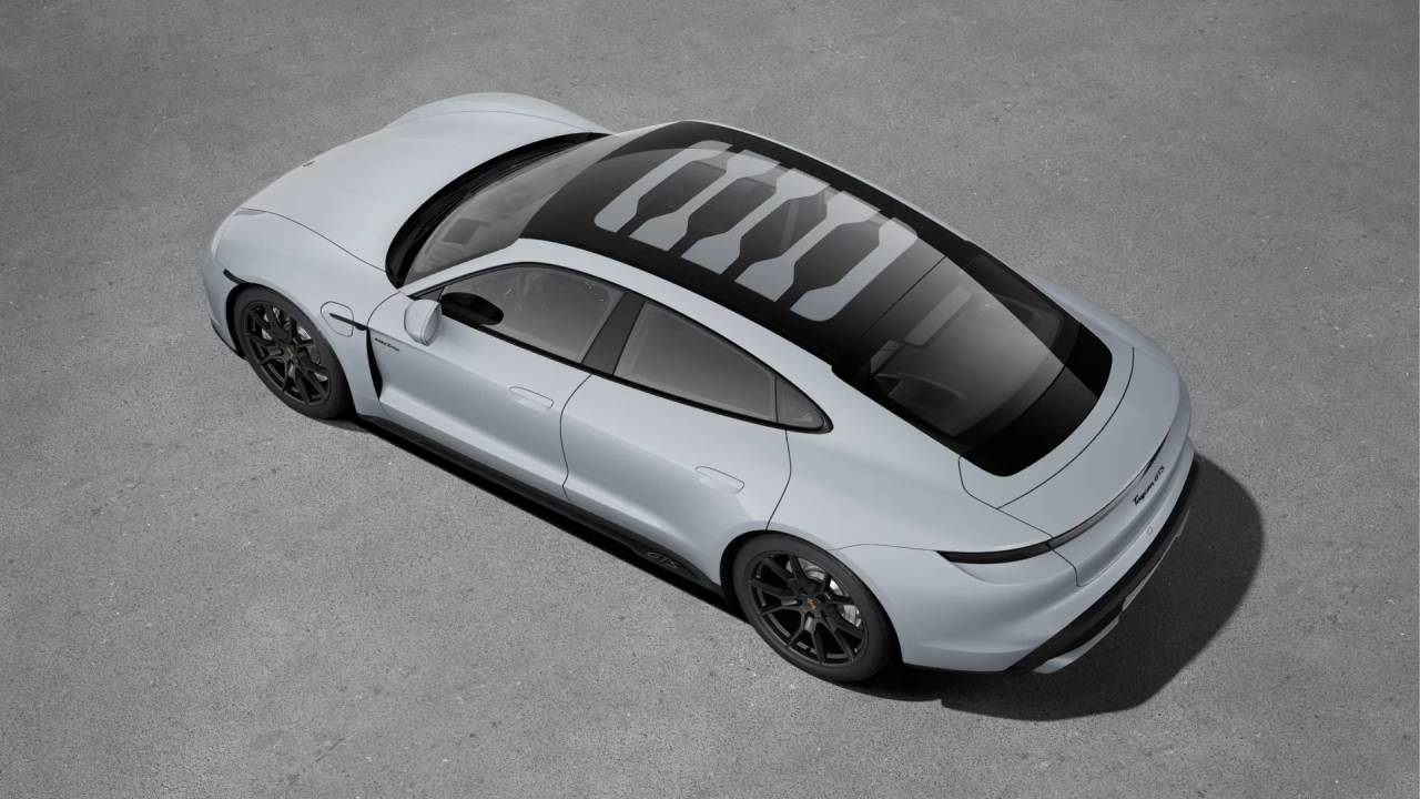 2025 Porsche Taycan GTS photo 4