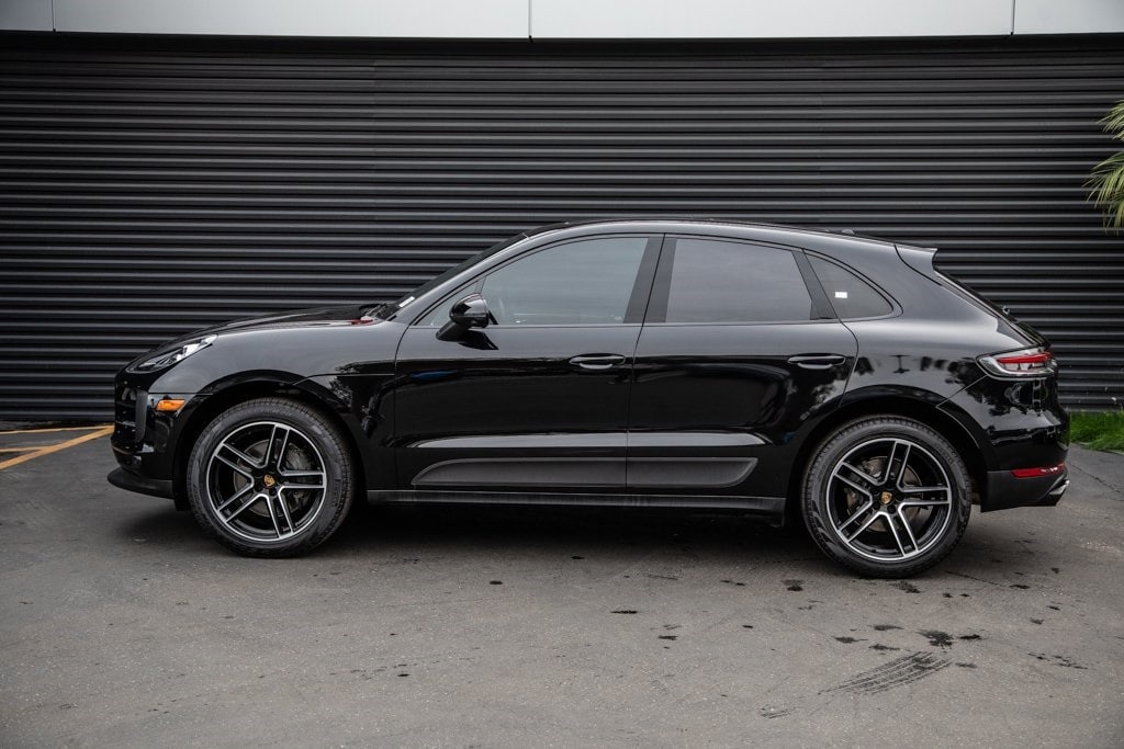 2021 Porsche Macan S photo 3