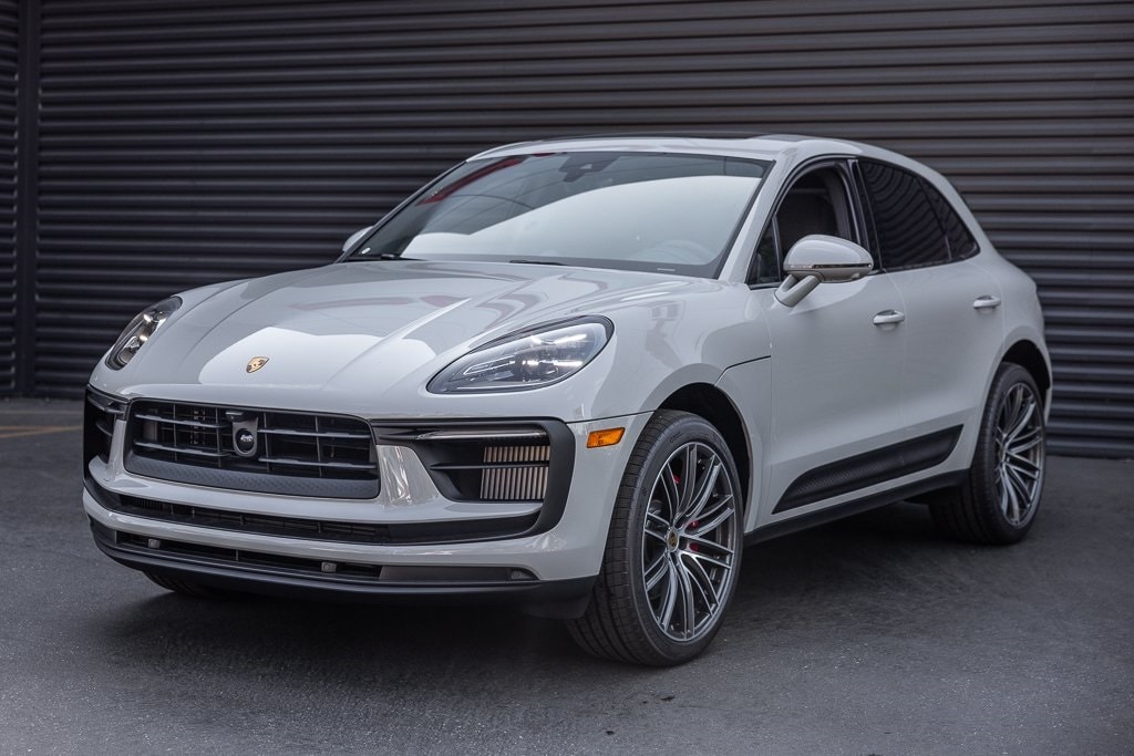 2025 Porsche Macan