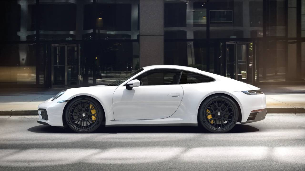 2024 Porsche 911 4S 4 GTS photo 2