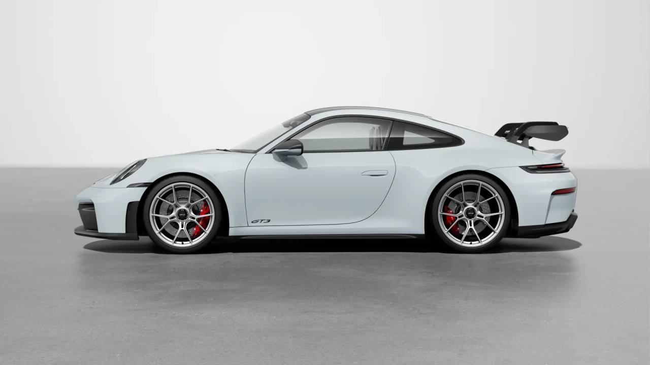 2025 Porsche 911 GT3 Touring photo 2