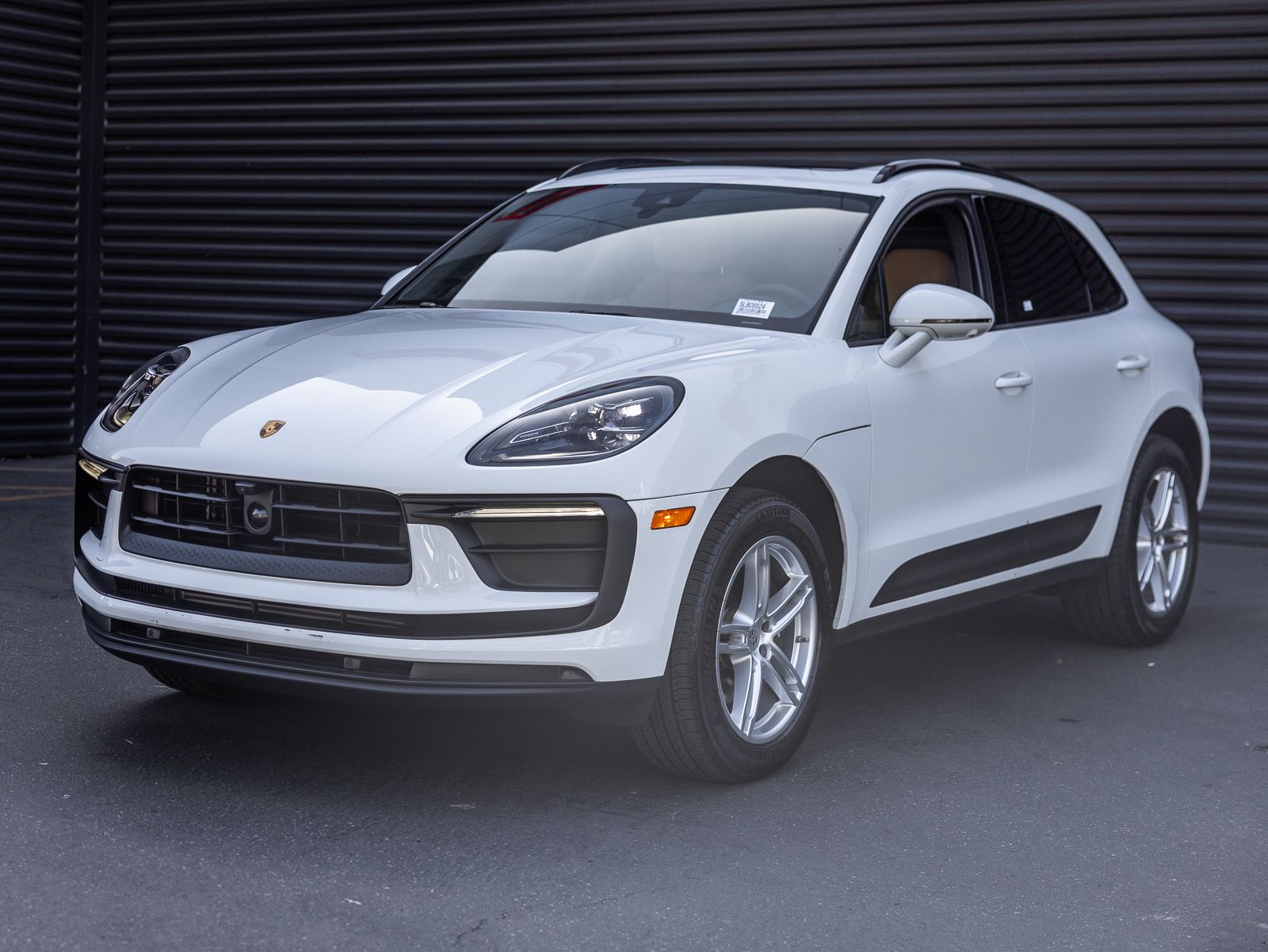 2025 Porsche Macan's photo