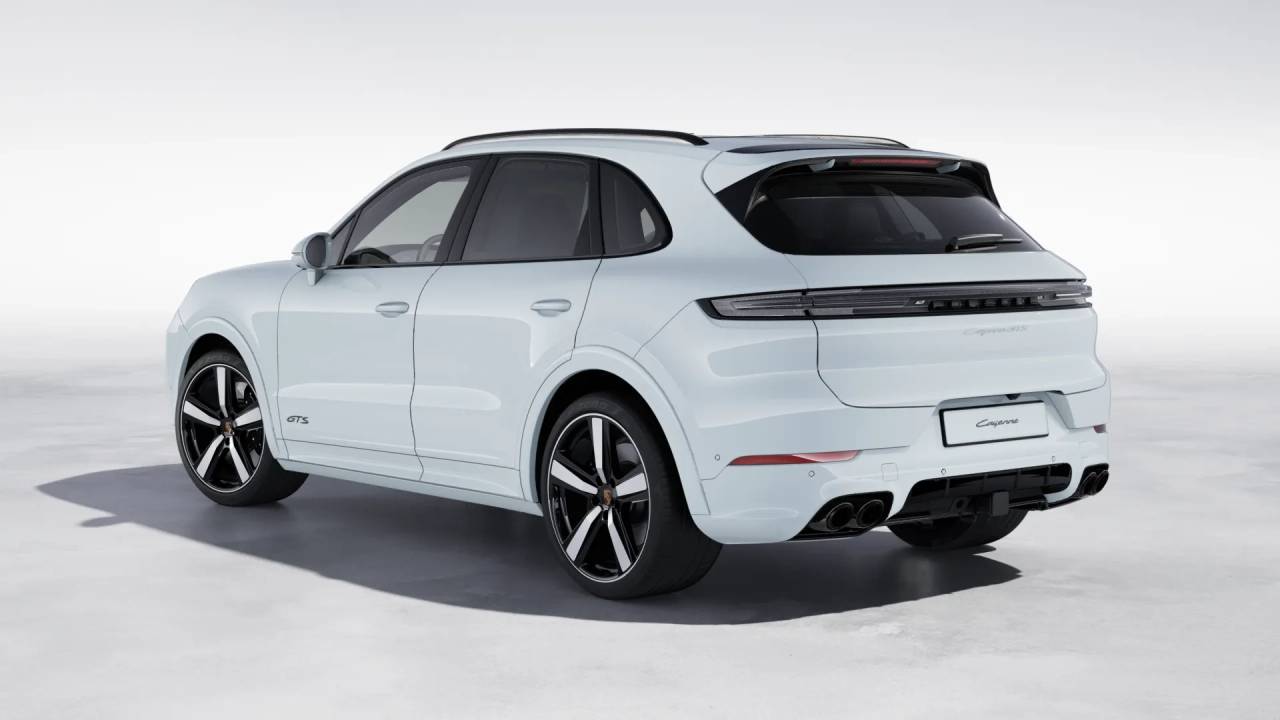 2026 Porsche Cayenne GTS photo 3