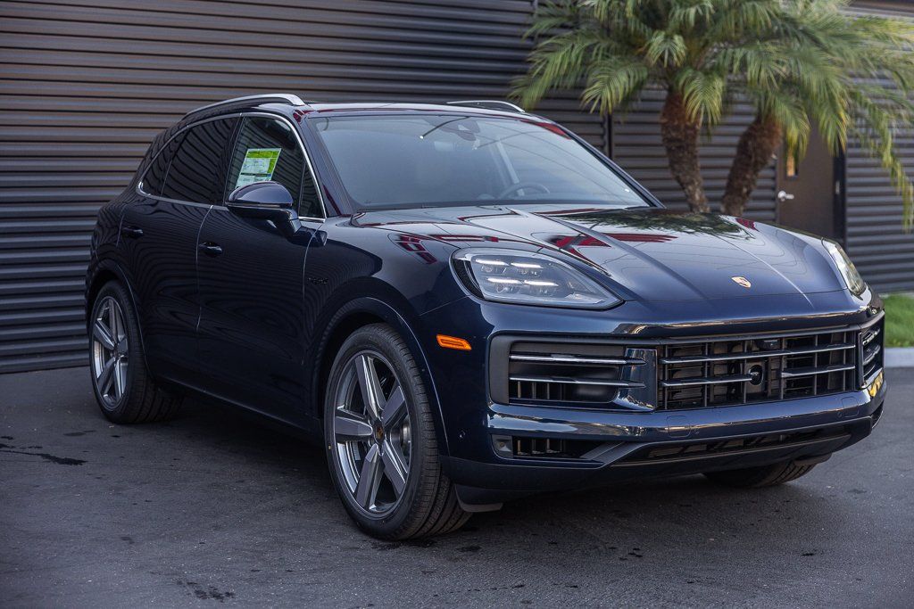 2026 Porsche Cayenne S E-Hybrid - Photo 6