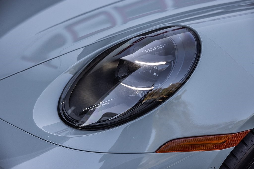 2025 Porsche 911 4 GTS photo 19
