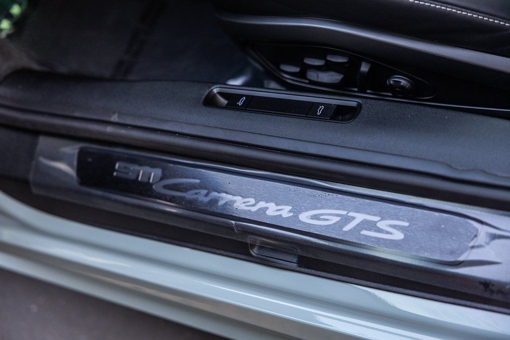 2026 Porsche 911 GTS - Photo 24