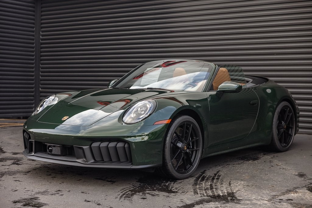 2026 Porsche 911 GTS photo 4