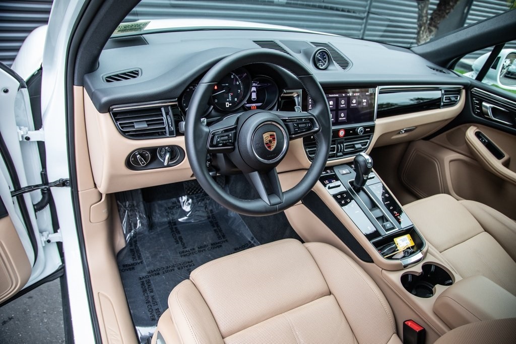 Certified 2025 Porsche Macan SUV