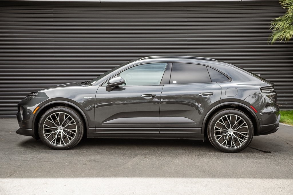 Certified 2024 Porsche Macan Base with VIN WP1AA2XA2RL000682 for sale in Hawthorne, CA