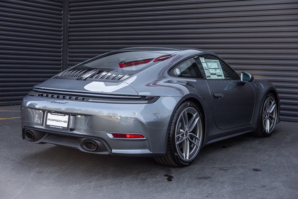 2025 Porsche 911 T photo 11