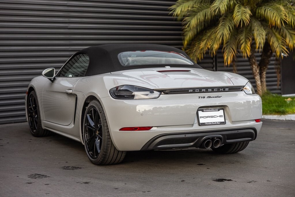 2025 Porsche Boxster photo 4