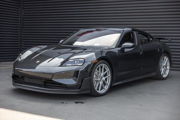 2025 Porsche Taycan Turbo Sedan