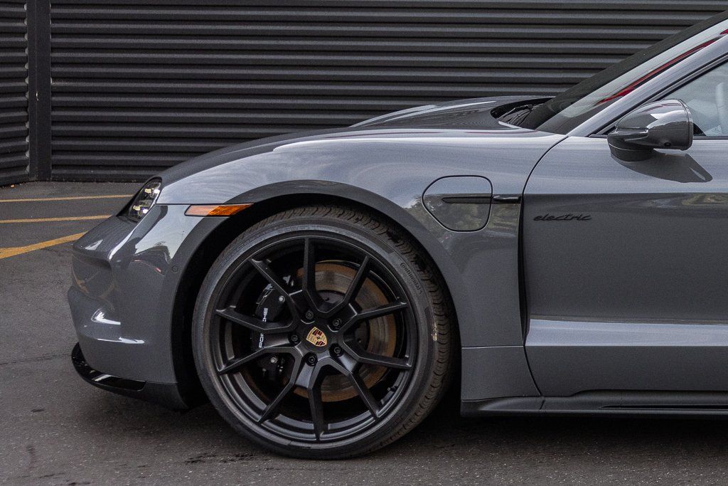 2026 Porsche Taycan GTS - Photo 11
