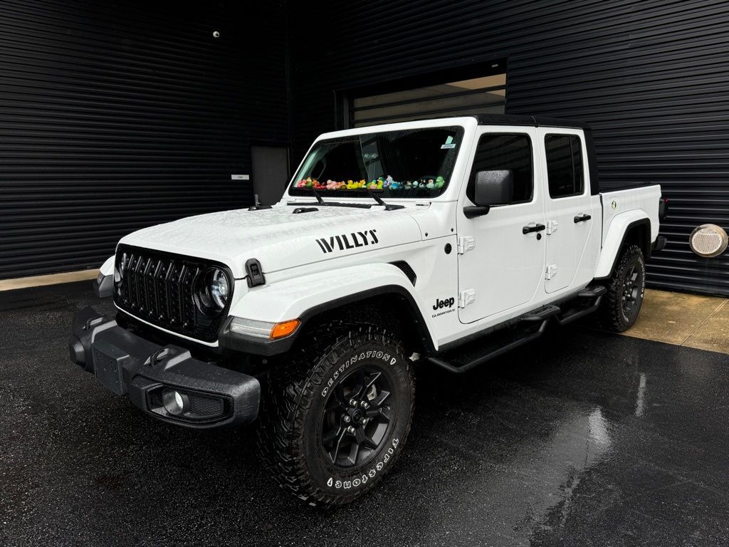 Used 2024 Jeep Gladiator Willys Truck
