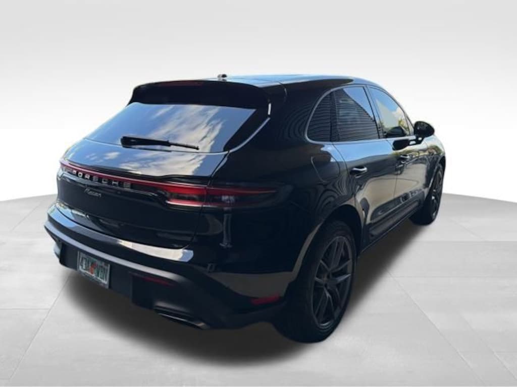 Certified 2022 Porsche Macan  SUV