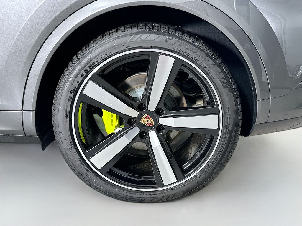 2025 Porsche Cayenne Coup E-Hybrid - Photo 33