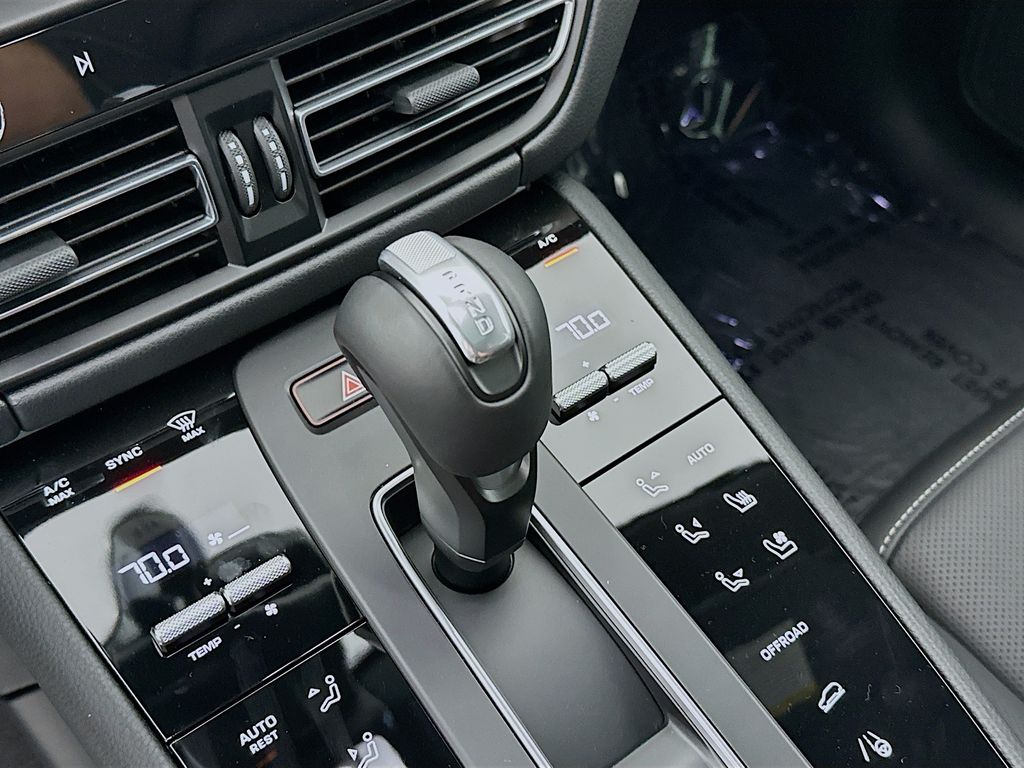 2026 Porsche Macan GTS - Photo 19