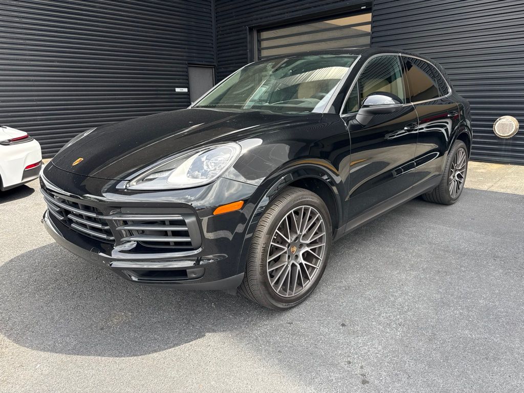 2023 Porsche Cayenne Platinum Edition's photo