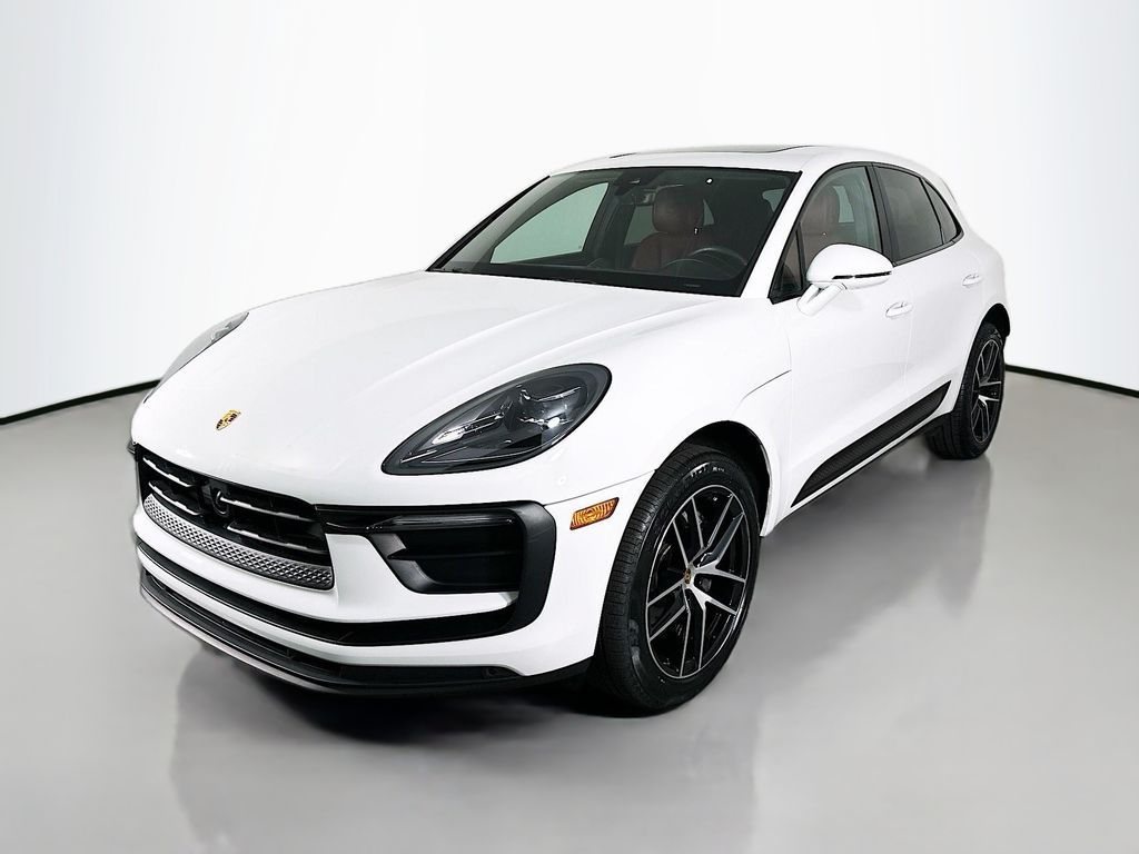 2023 Porsche Macan's photo