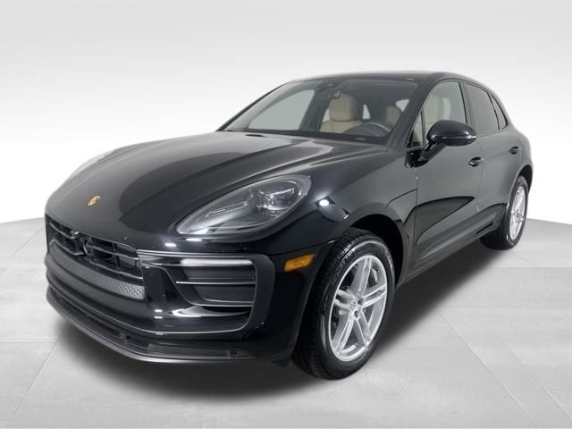 2025 Porsche Macan Base