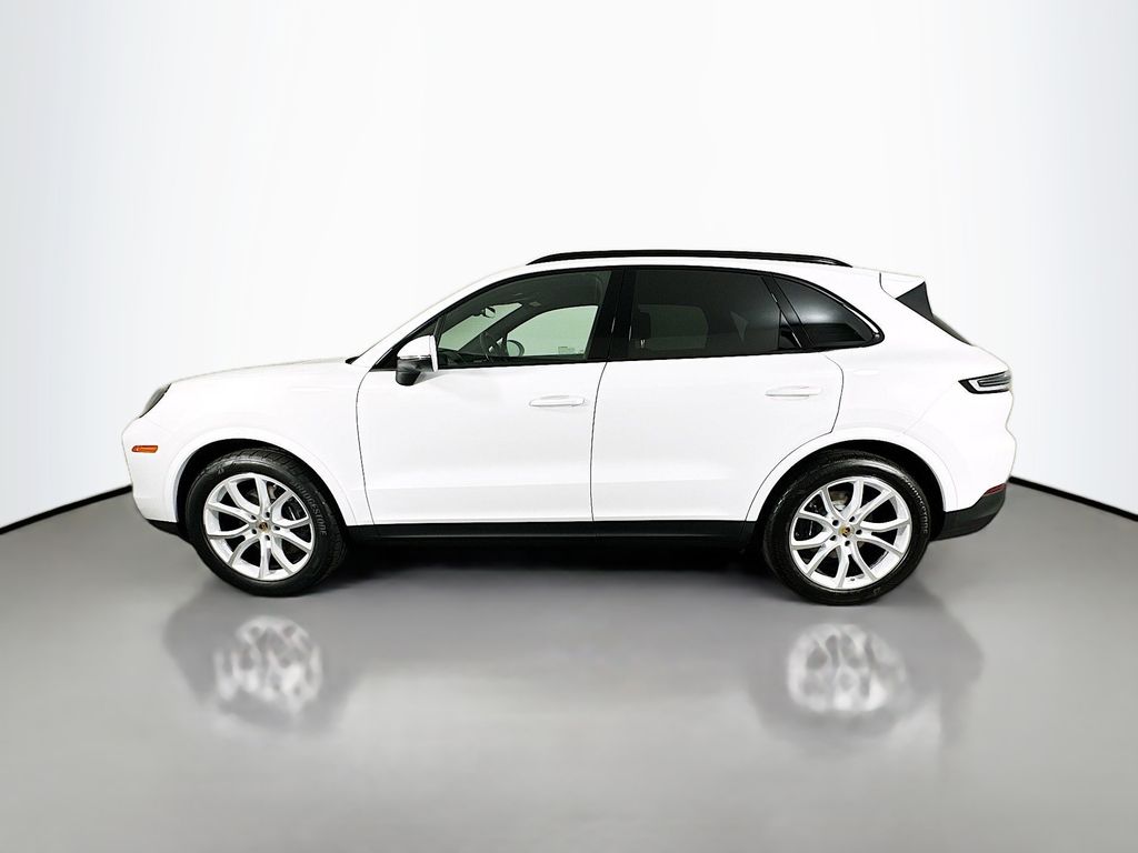 2024 Porsche Cayenne -'s photo