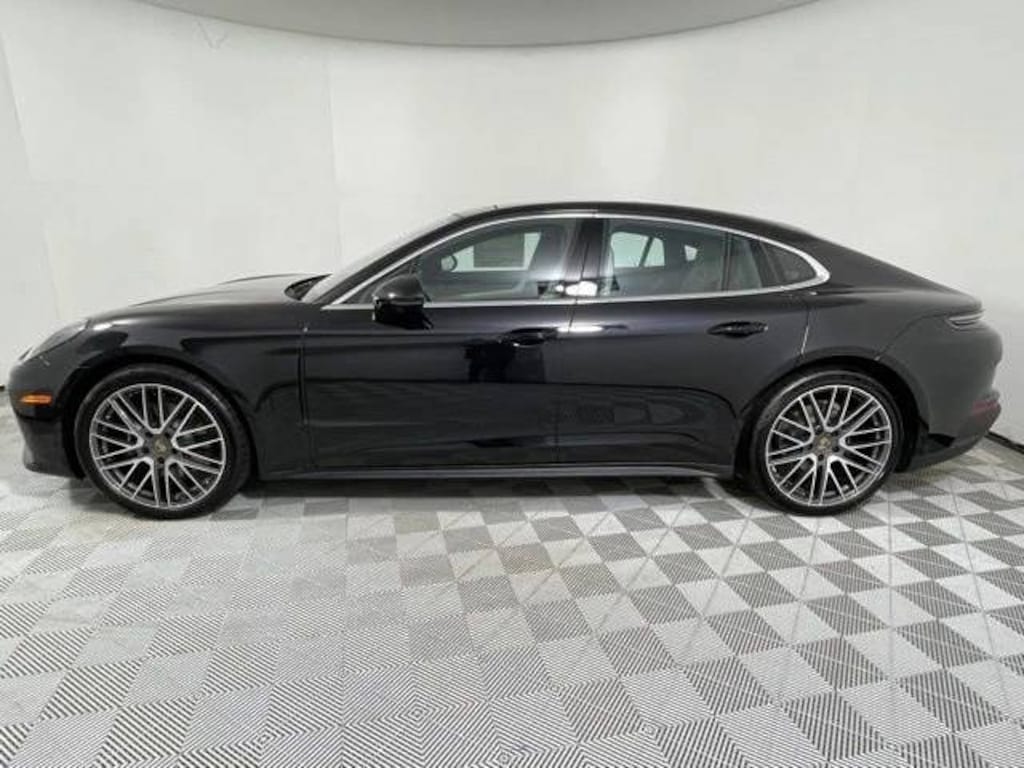 New 2025 Porsche Panamera Hatchback