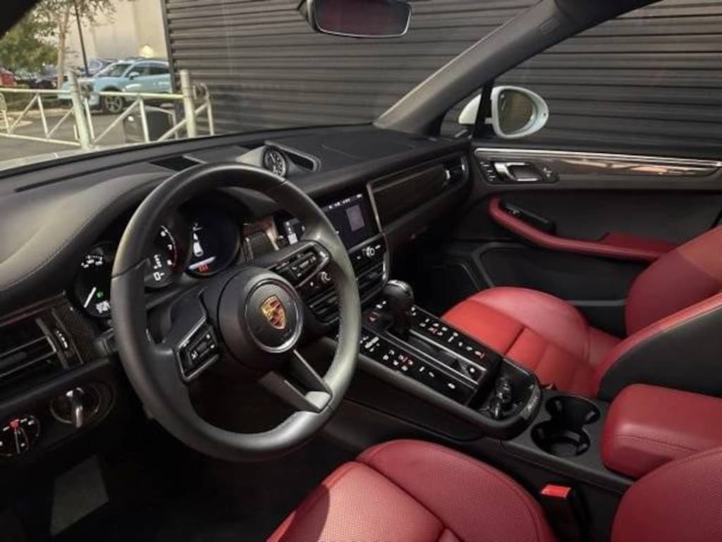 New 2025 Porsche Macan  SUV