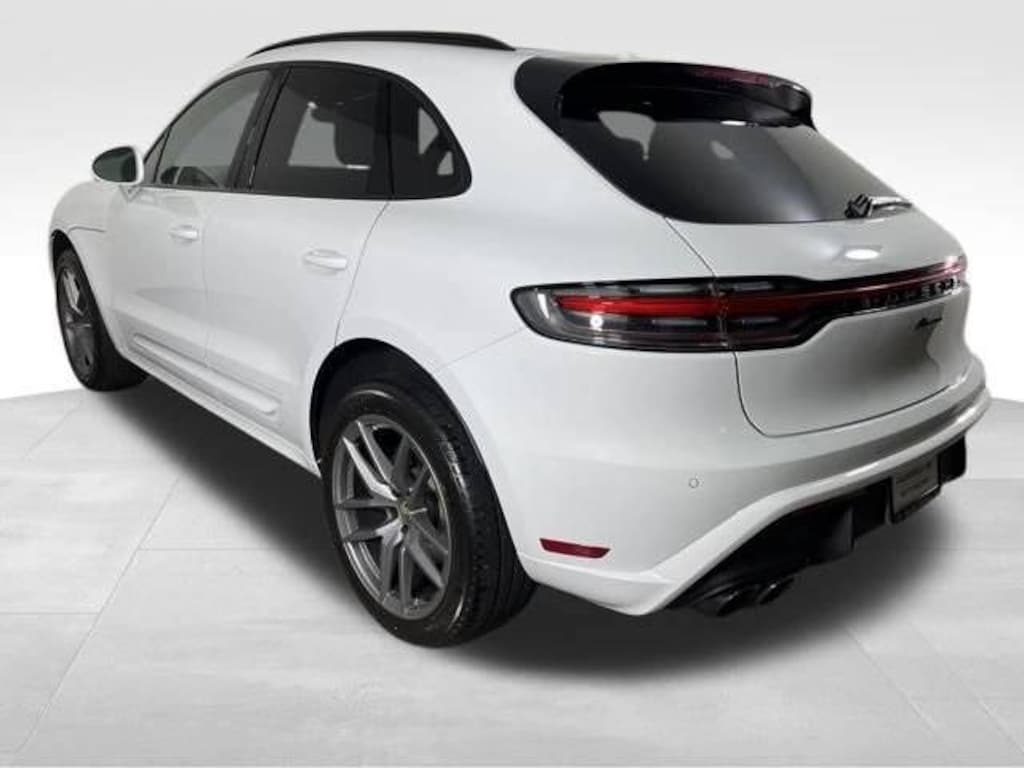 New 2025 Porsche Macan  SUV