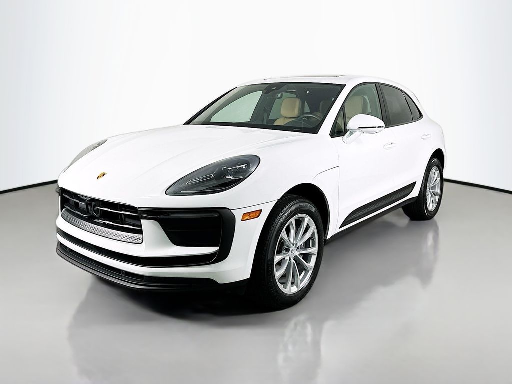 2025 Porsche Macan T's photo