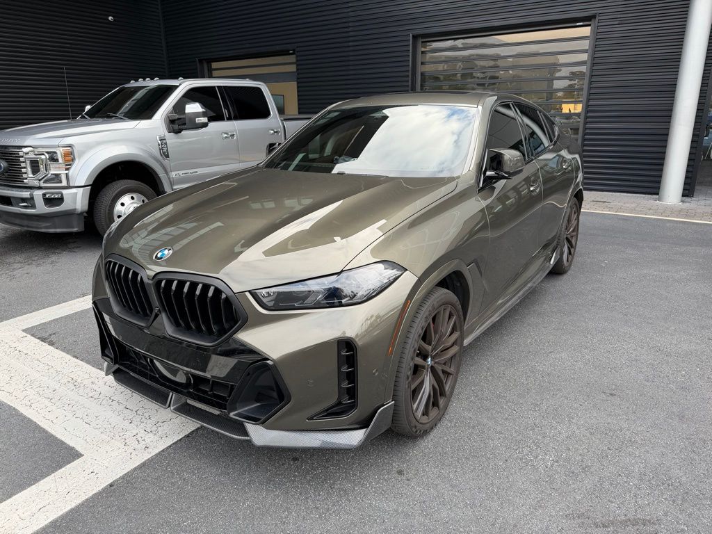 2024 BMW X6 40i's photo