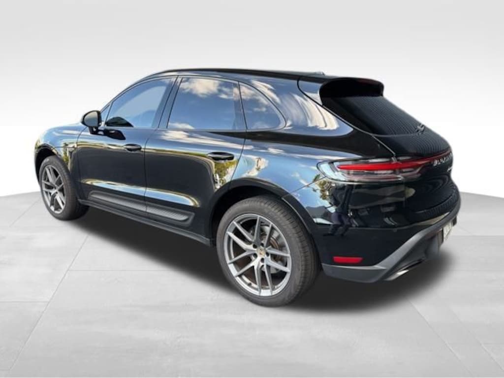 Certified 2022 Porsche Macan  SUV