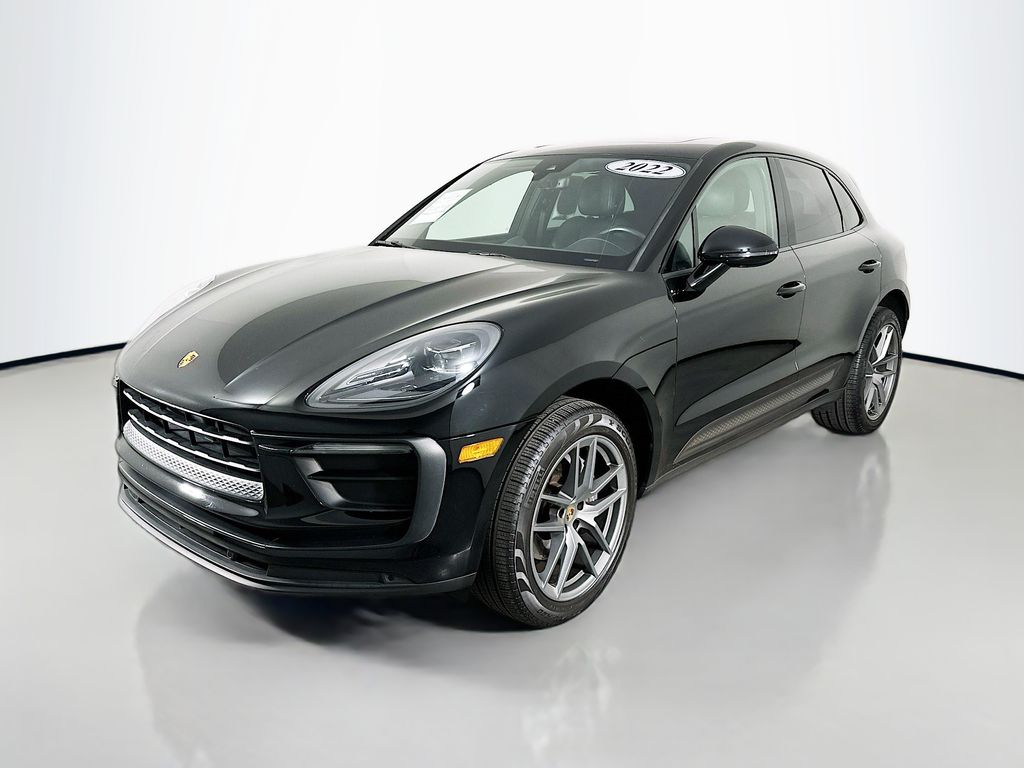 2022 Porsche Macan Base's photo