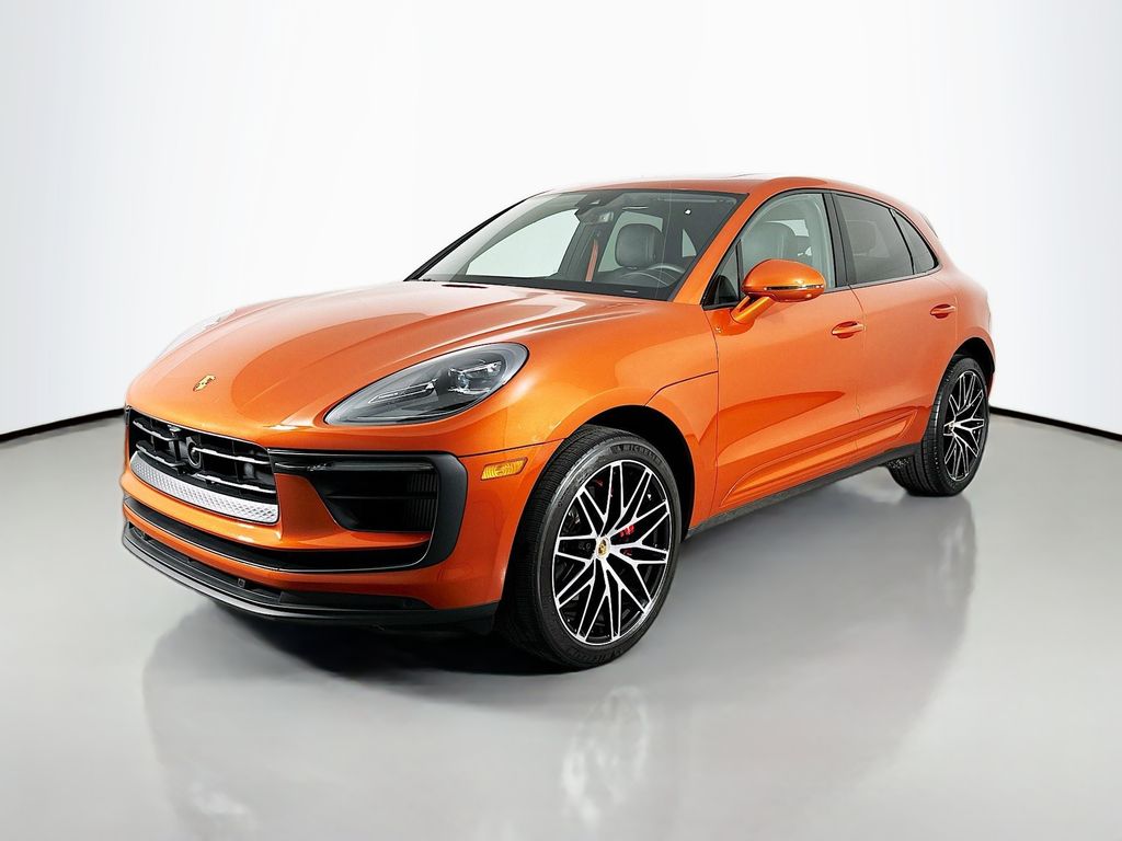 2023 Porsche Macan S's photo