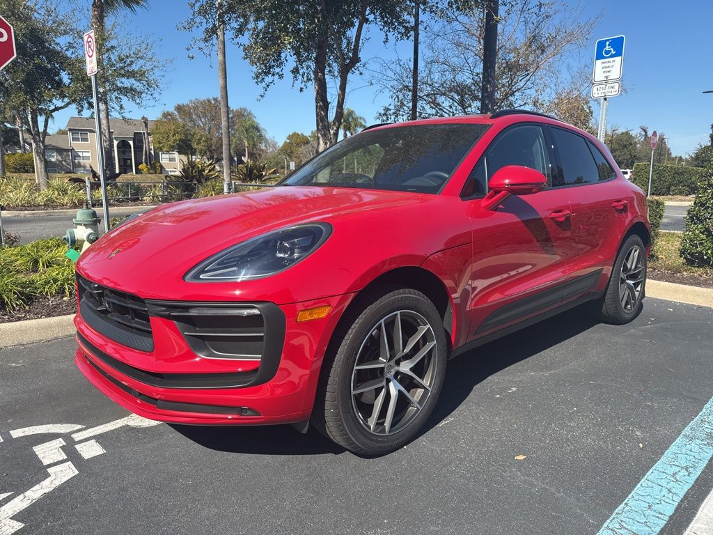 2025 Porsche Macan T