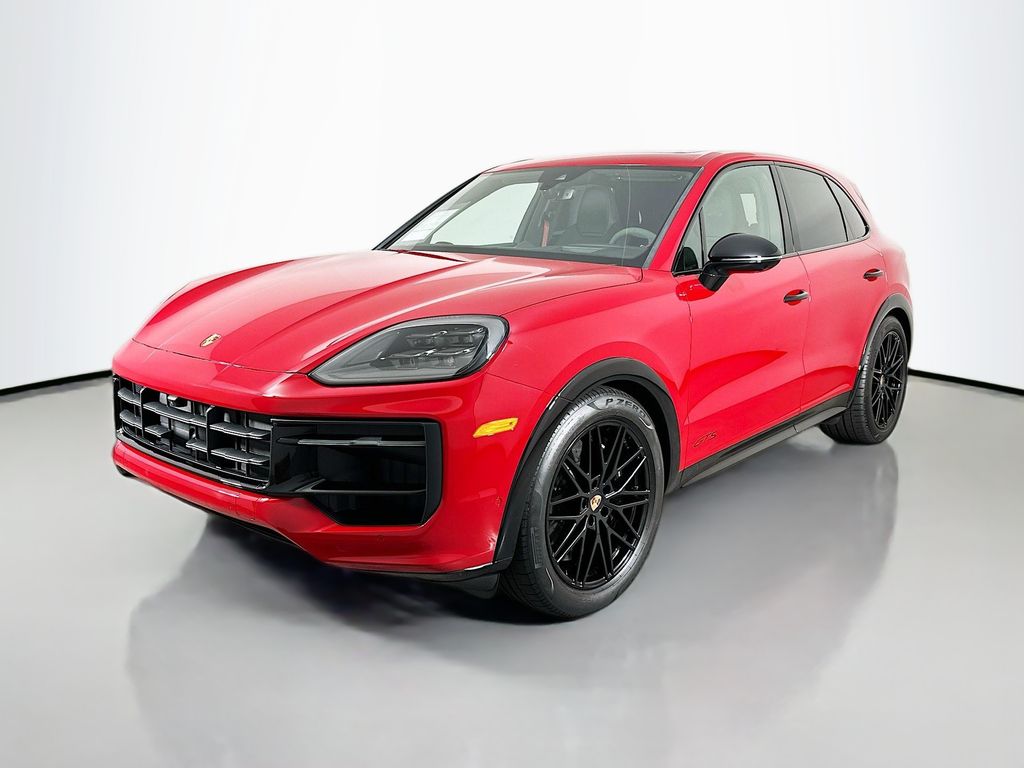 2025 Porsche Cayenne GTS's photo