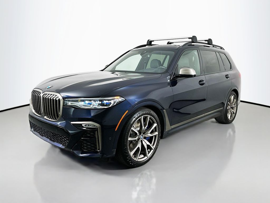 2022 BMW X7 M50i's photo