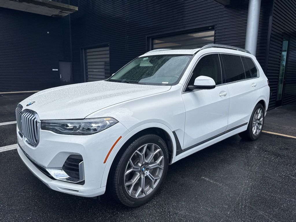 2020 BMW X7 xDrive40i's photo