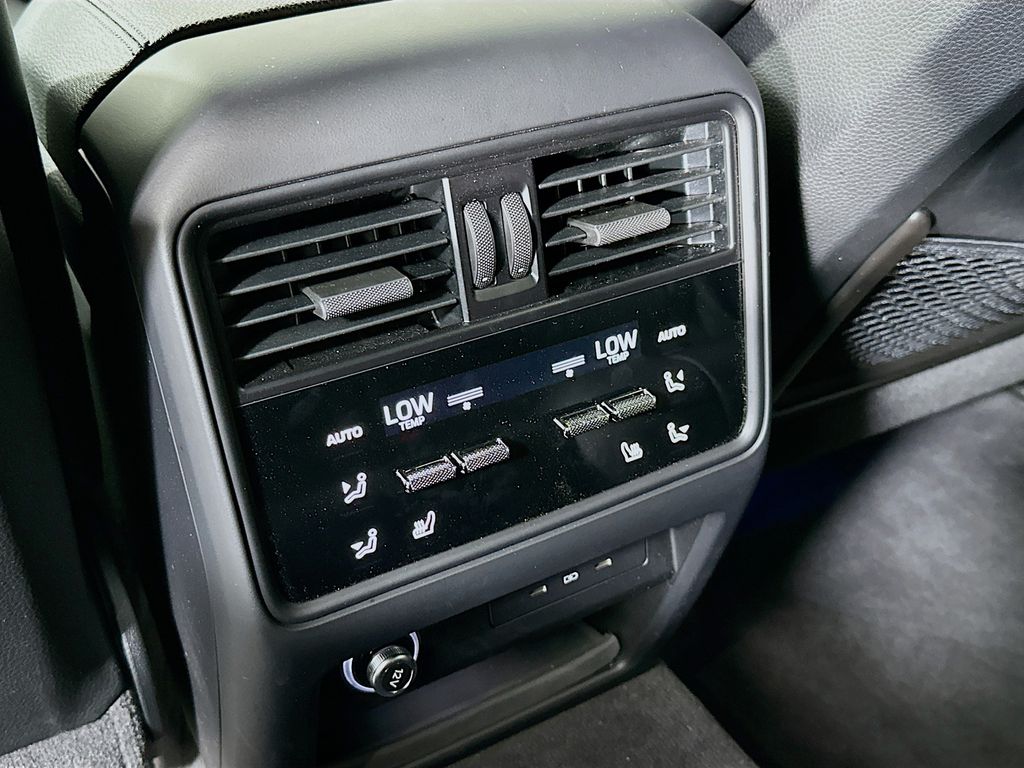 2025 Porsche Cayenne Coup E-Hybrid - Photo 27