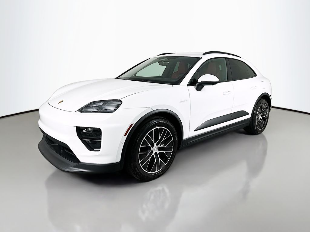 2025 Porsche Macan Base